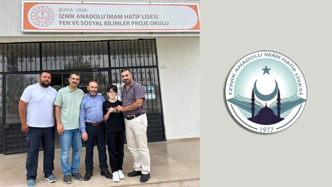 İstanbul Kartal Anadolu İmam Hatip Lisesini Kazanan Öğrencimizi Çeyrek Altın ile Ödüllendirdik